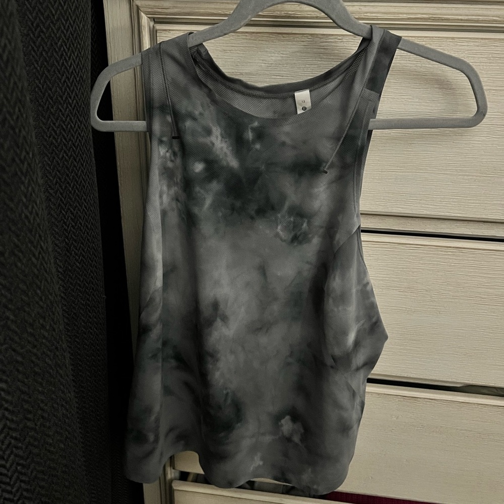 Lululemon tank top